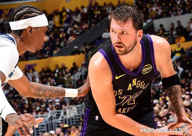 湖人三杀森林狼！詹姆斯缺席仍大胜，东契奇里