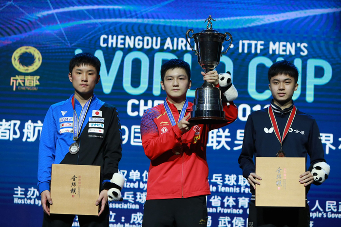 樊振东19岁替补夺冠 23岁成就世界杯四冠王