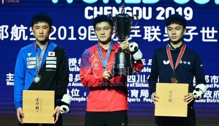 樊振东19岁替补夺冠 23岁成就世界杯四冠王